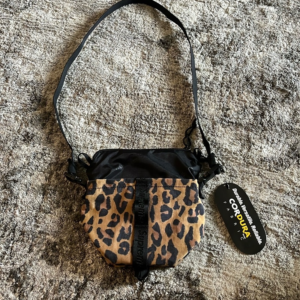 Supreme neck pouch